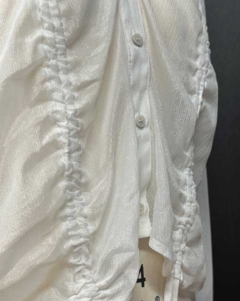 シャーリングブラウス