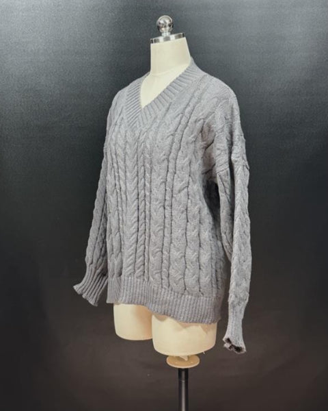 ケーブルニットプルオーバー
