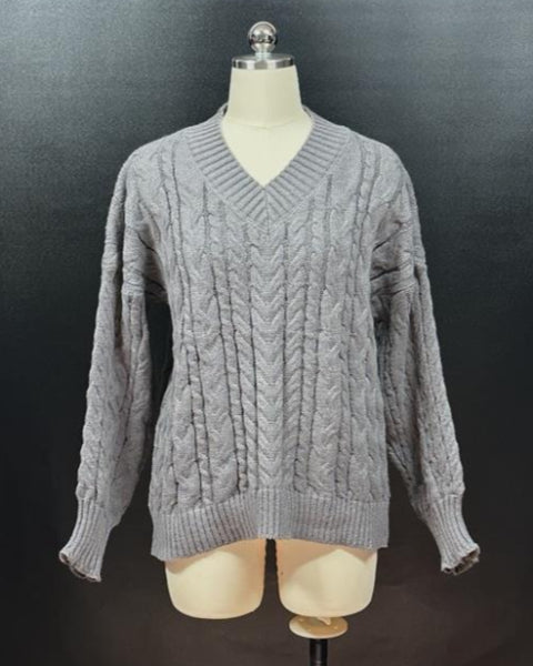 ケーブルニットプルオーバー